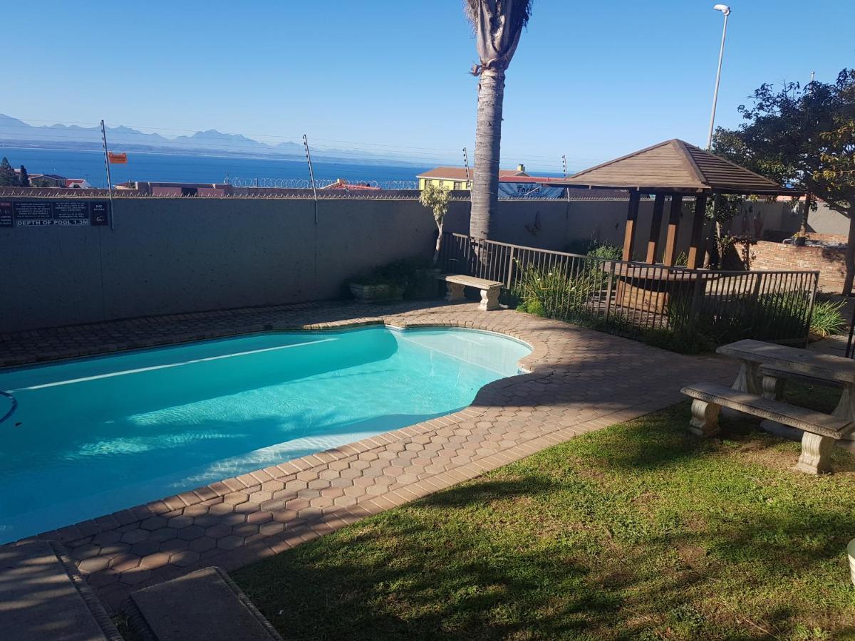Hostel The Backpack Shack Mossel Bay Exterior foto
